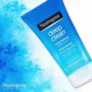 NEUTROGENA DEEP CLEAN DAILY SCRUB