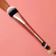 Real Techniques Brushes Cover + Conceal Brush