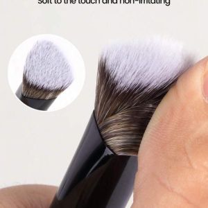 MAANGE 1pc Triangle Concealer Brush