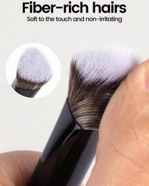 MAANGE 1pc Triangle Concealer Brush
