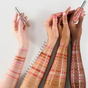 Essence Extreme Shine Volume Lipgloss