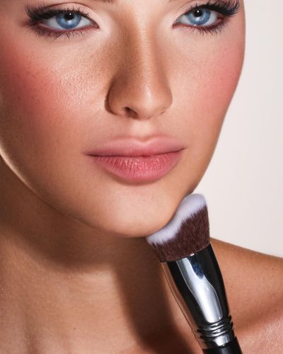 ROYAL COSMETICS THE SCULPTING BRUSH