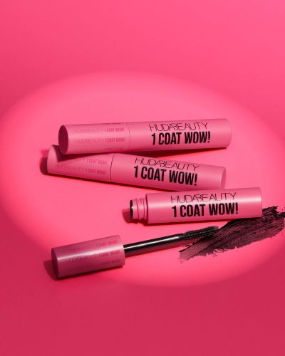 HUDA BEAUTY 1 COAT WOW! Extra Volumizing and Lifting Mascara