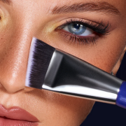 Royal Cosmetics Lift & Define R303