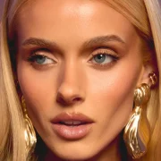 By BEAUTY BAY Nude 42 Colour Palette