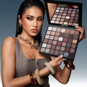 By BEAUTY BAY Neutral 42 Colour Palette