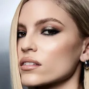 By BEAUTY BAY Smoky 42 Colour Palette