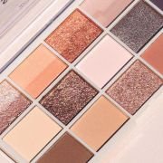 MUA 15 SHADE EYE PALETTE BLUSH NUDES